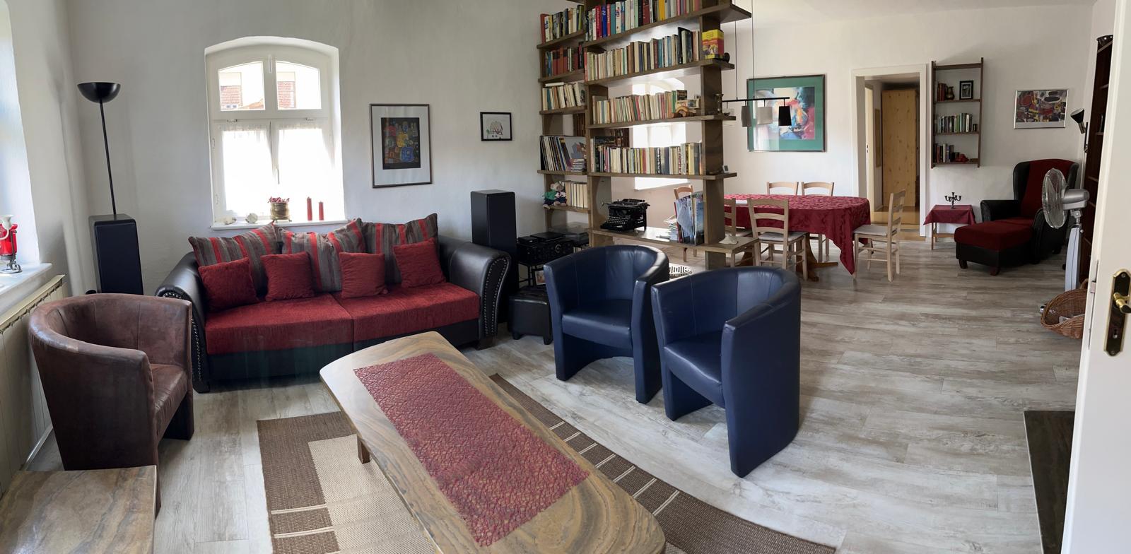 Wohnzimmer und Essbereich